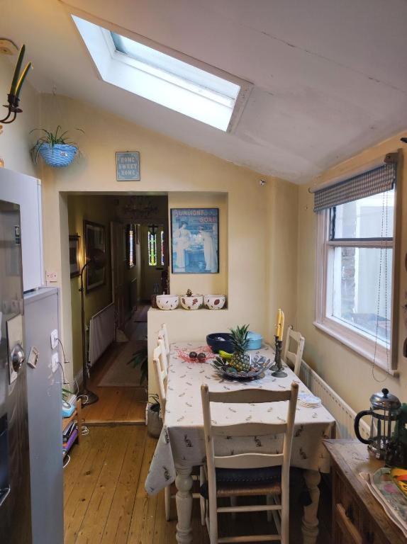 Cosy London Double Room Near Wimbledon Exterior photo