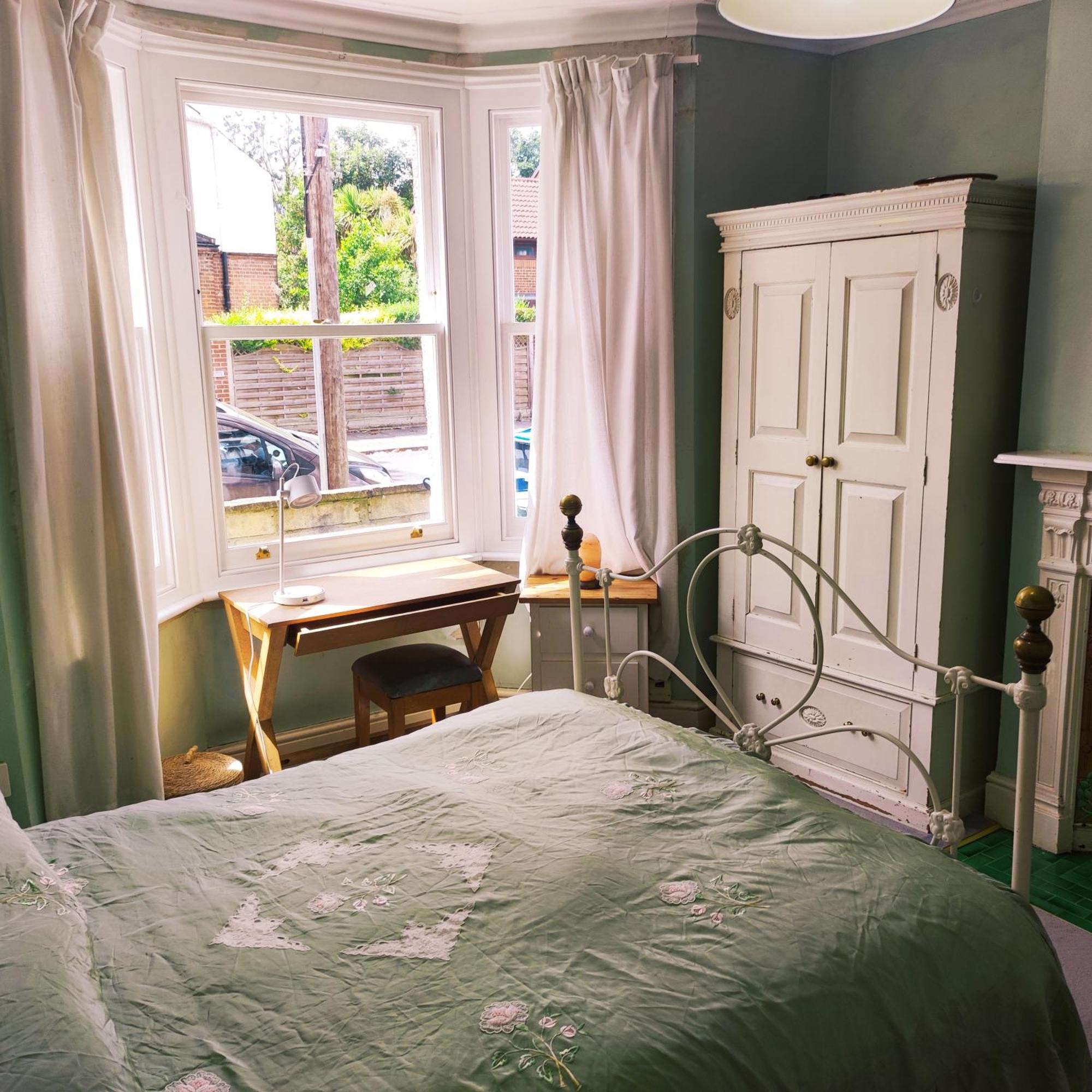 Cosy London Double Room Near Wimbledon Exterior photo